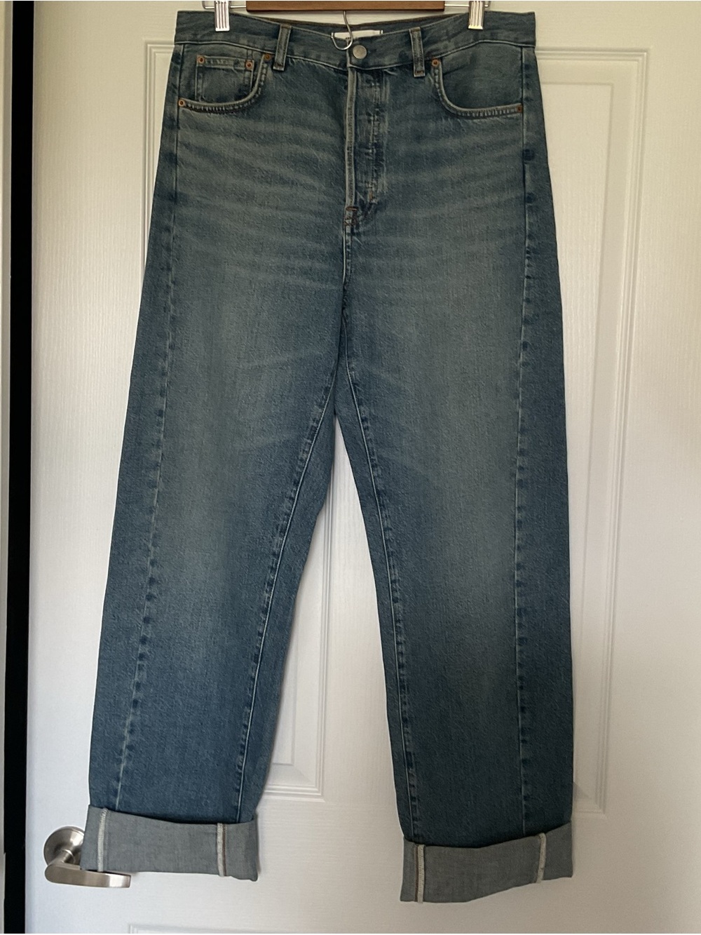 Madewell Barrel-Leg Jeans in Blue Wash